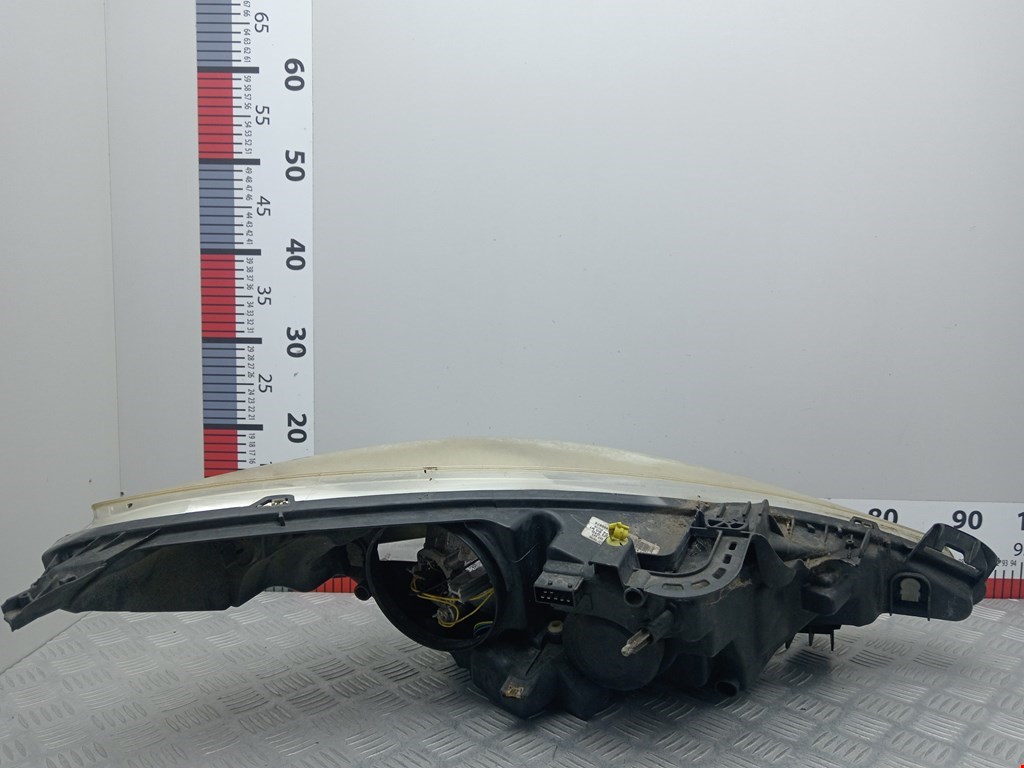 Фара левая PEUGEOT 207 2006-2015