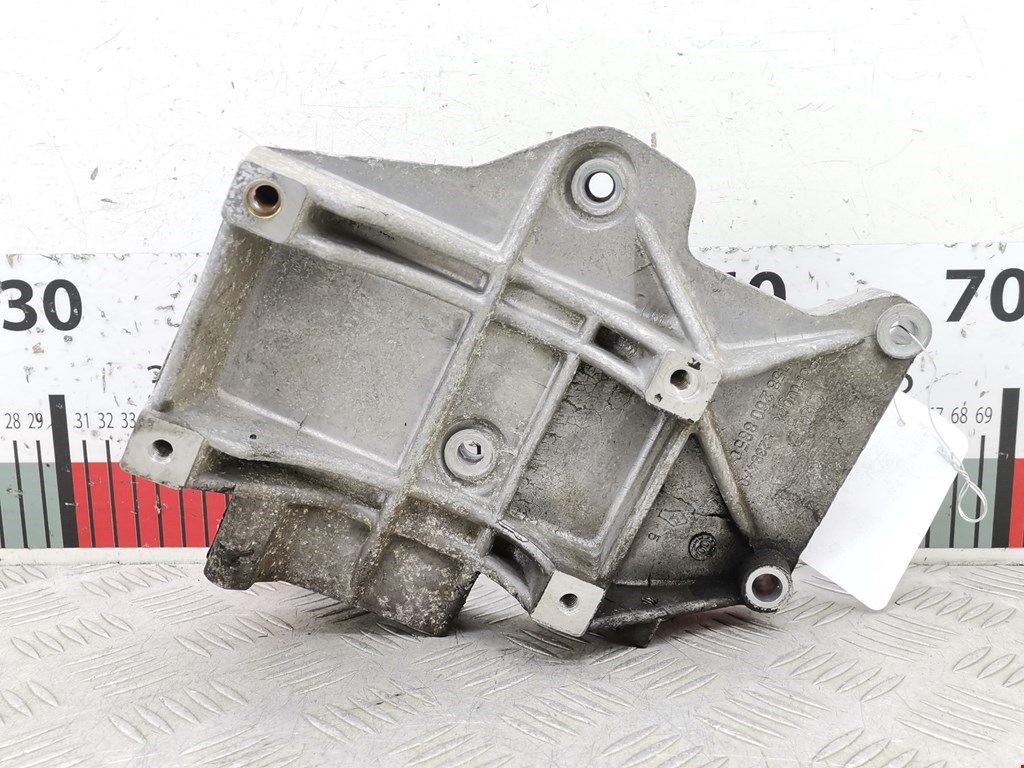 Кронштейн кондиционера AUDI A4 B5 1995-2001