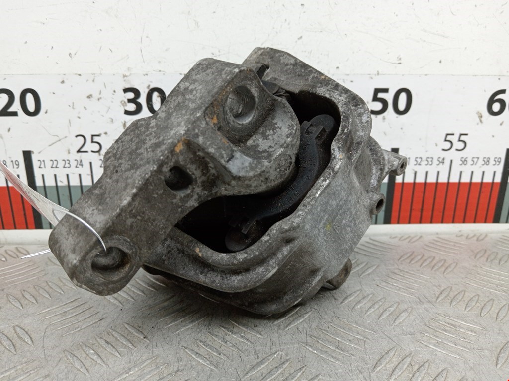 Подушка (опора) крепления двигателя Skoda Fabia 2 (5J) (2007-2014)