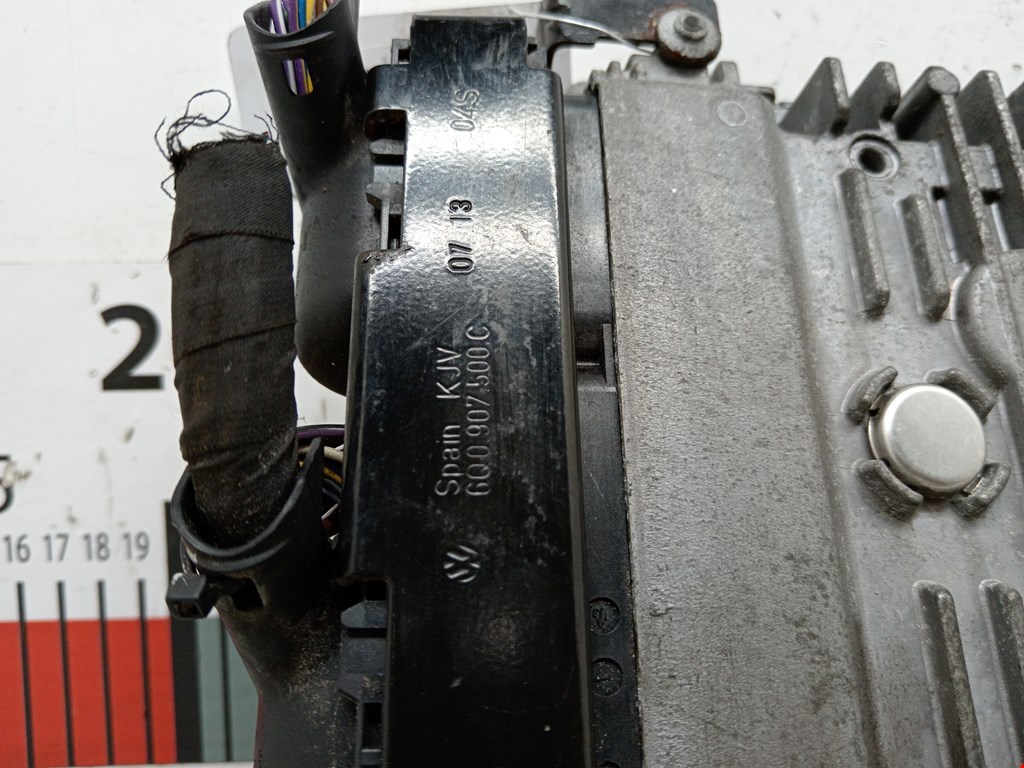 Блок управления двигателя (ЭБУ) SKODA Fabia MK2 5J 2007-2014