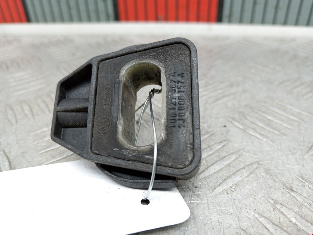 Кронштейн (крепление) радиатора VOLKSWAGEN Golf IV 1997-2003