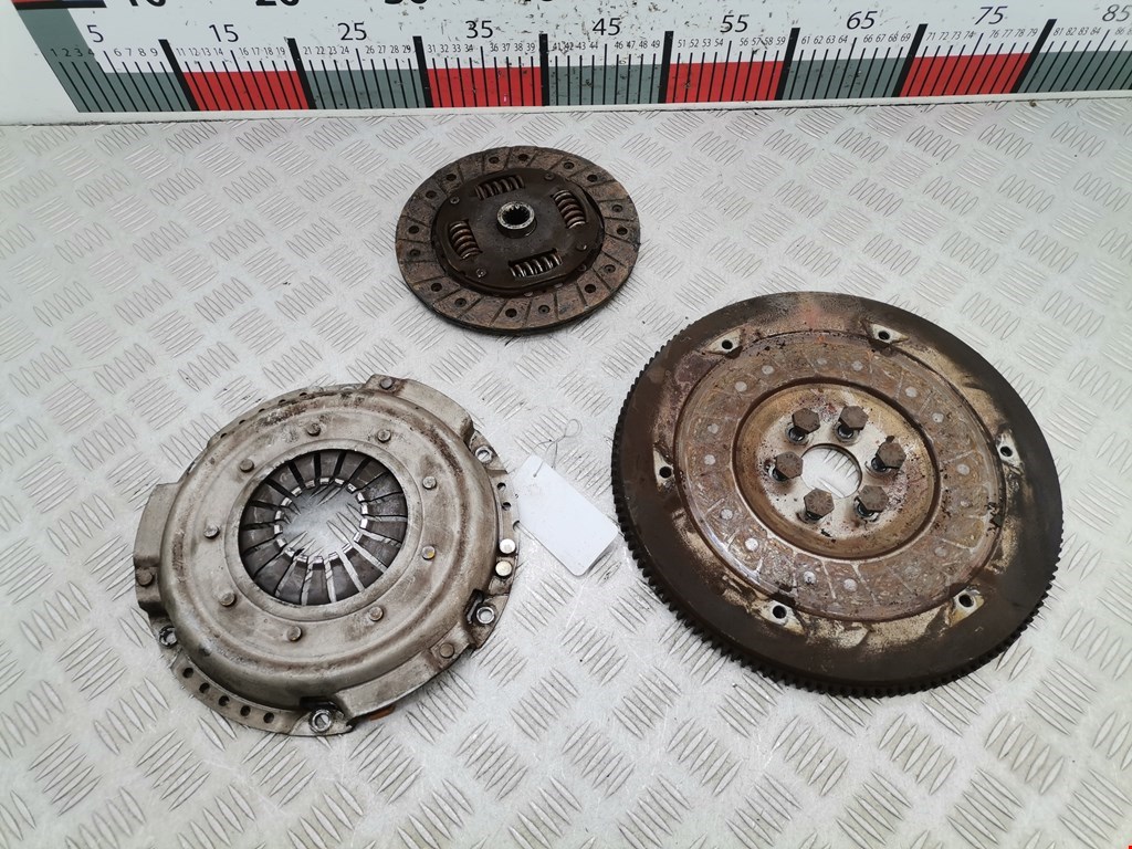 Маховик (демпфер сцепления) OPEL Astra H/Family 2004-2015