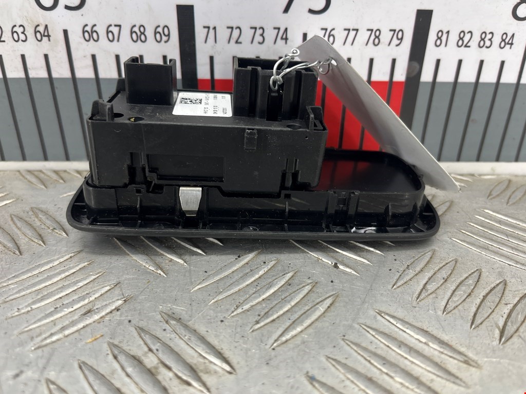 Блок управления стеклоподъемниками FORD Fiesta 2008-2012