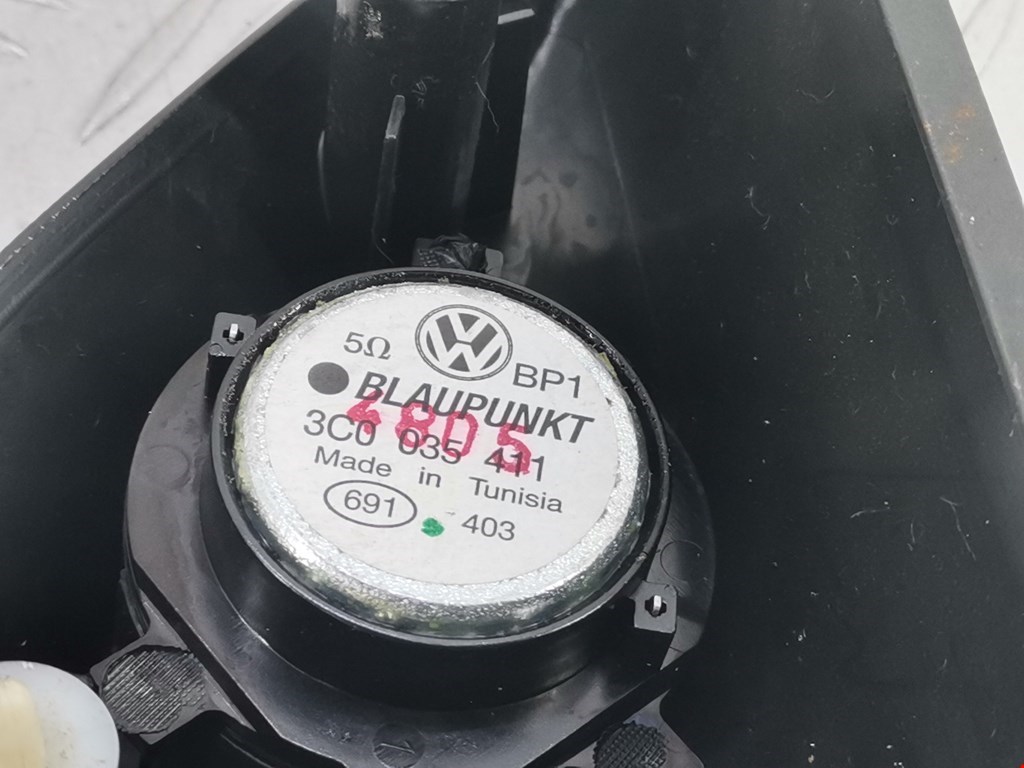 Динамик VOLKSWAGEN Passat B6 2005-2011