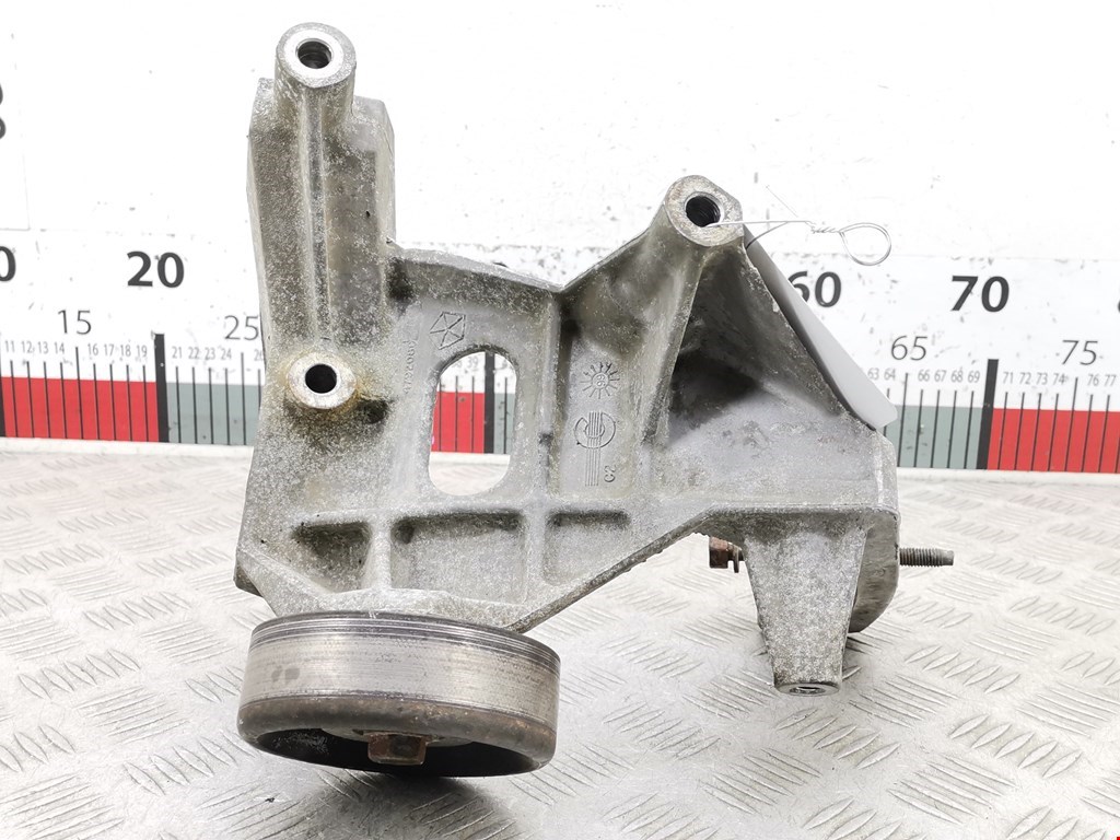 Кронштейн генератора CHRYSLER Voyager III GS 1995-2000