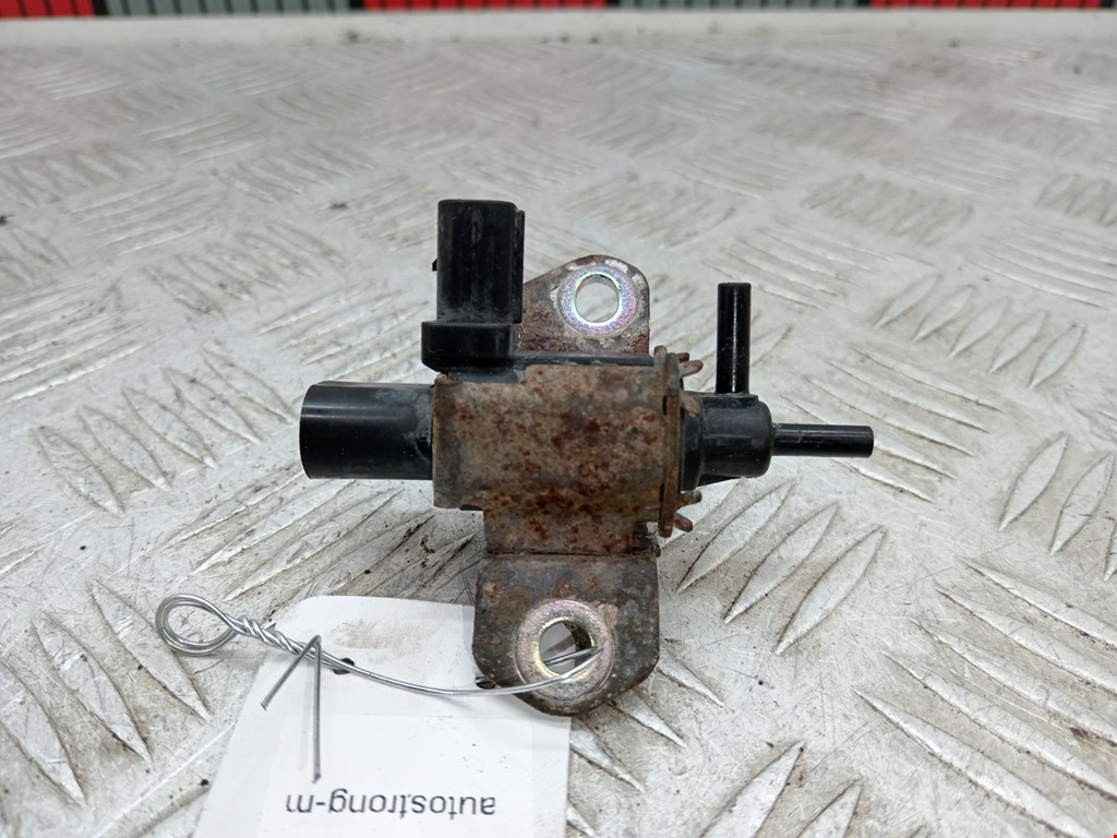 Клапан воздушного фильтра Ford Mondeo 3 (2000-2007)