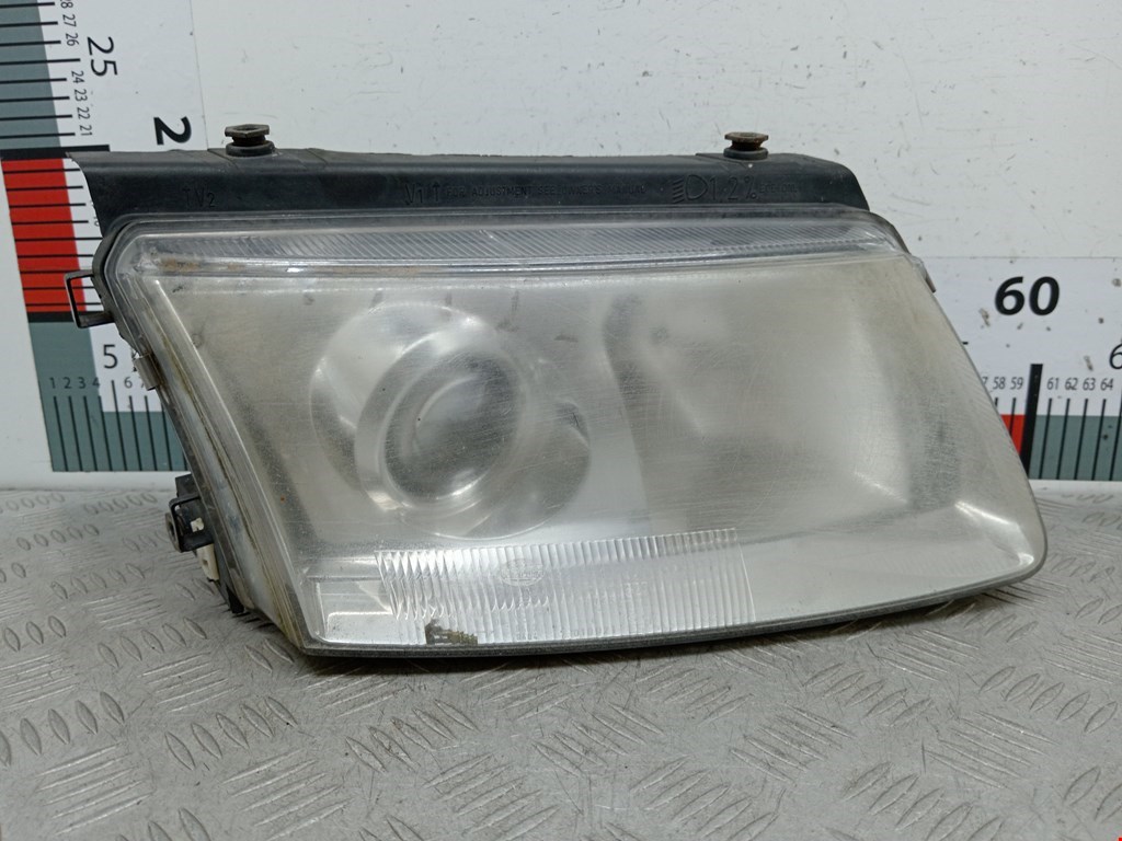 Фара правая VOLKSWAGEN Passat B5 1997-2005