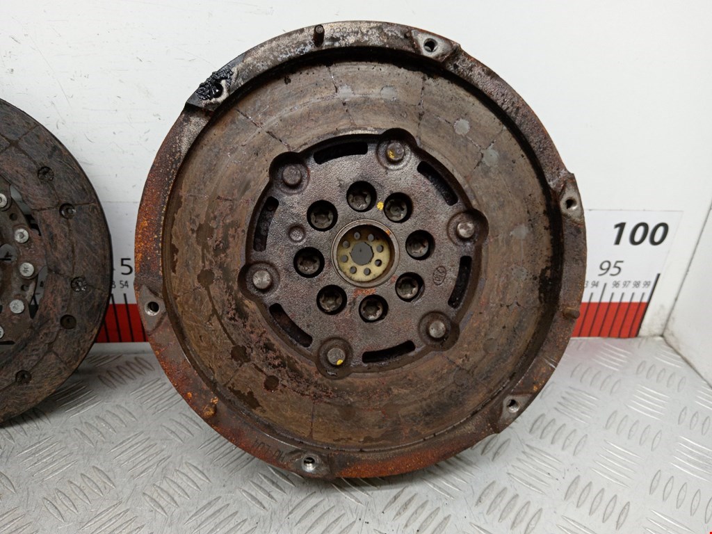 Маховик (демпфер сцепления) KIA Carens 2006-2012