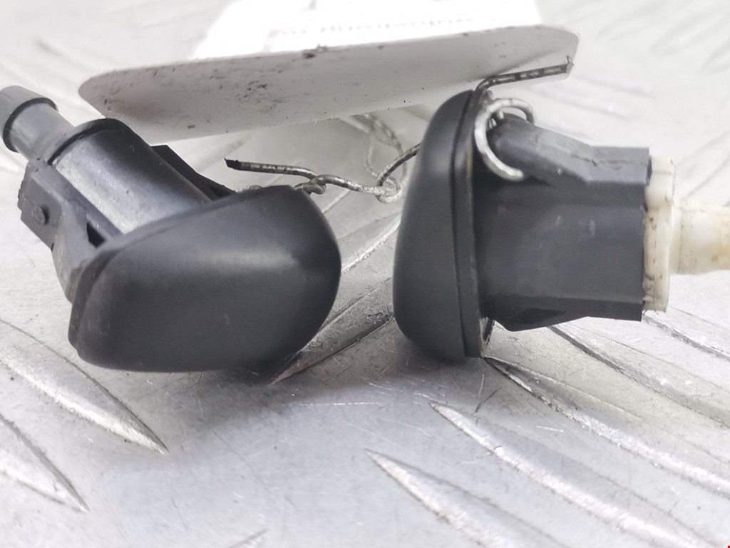 Форсунка омывателя лобового стекла CHRYSLER PT Cruser 2000-2010