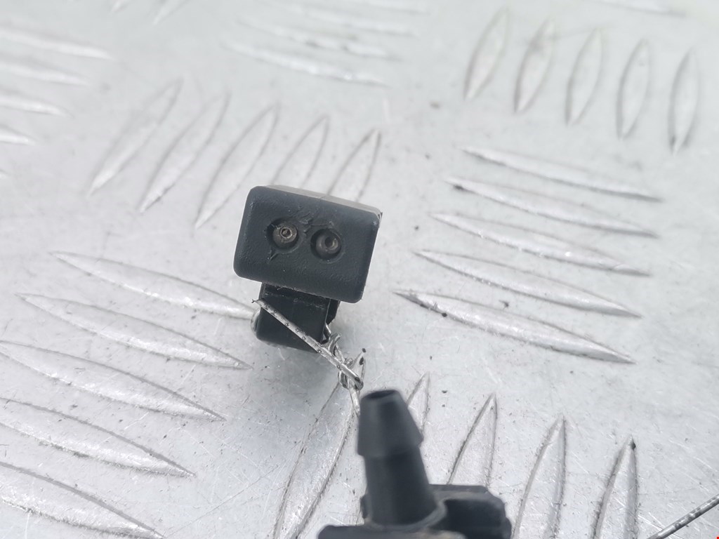 Форсунка омывателя лобового стекла RENAULT Megane II 2002-2009