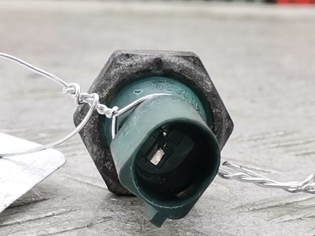 Датчик давления масла SKODA Fabia MK1 1999-2006