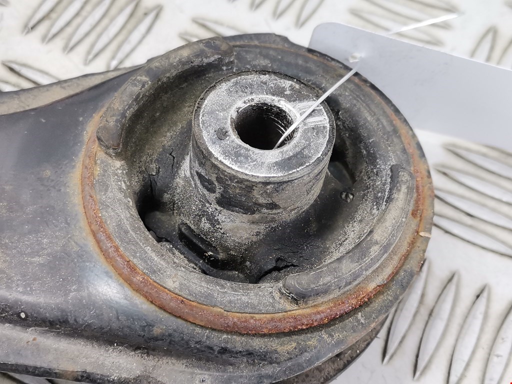 Рычаг передний правый VOLKSWAGEN Golf V 2003-2009