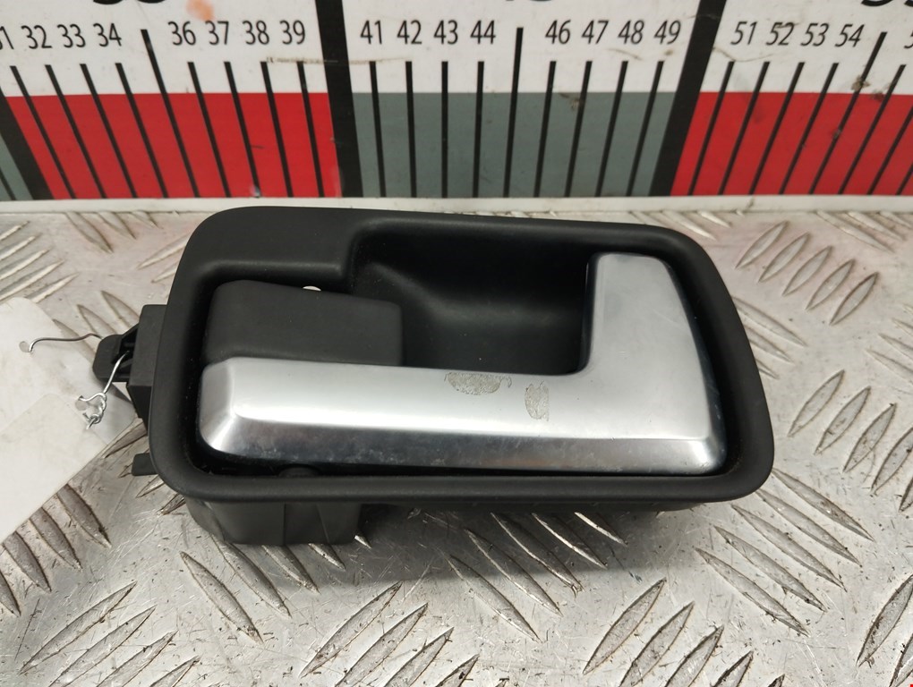 Ручка дверная задняя внутренняя левая LAND ROVER Discovery III 2005-2009