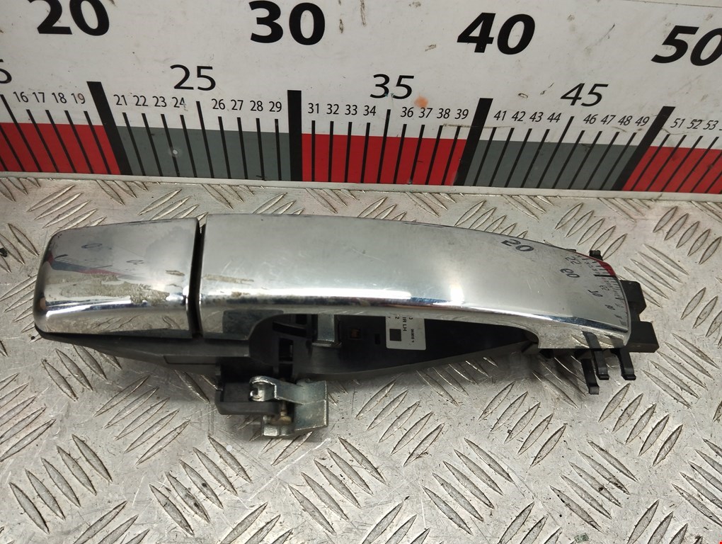 Ручка двери задней наружная левая LAND ROVER Discovery III 2005-2009