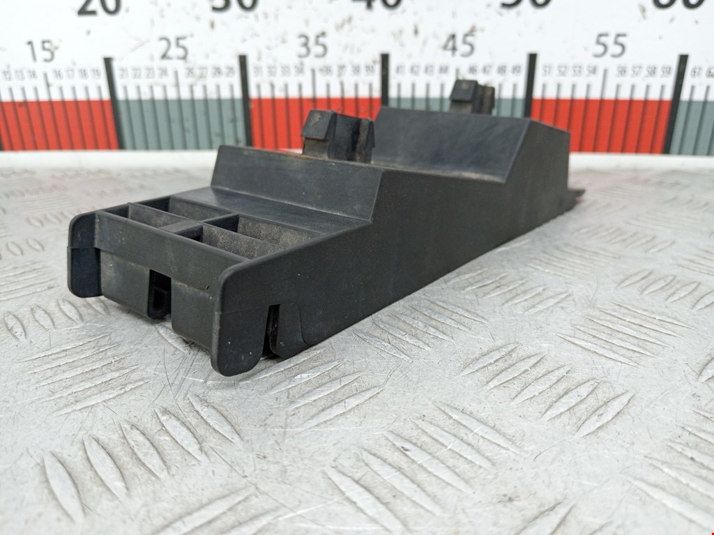 Кронштейн переднего бампера левый SAAB 900 1993-1998