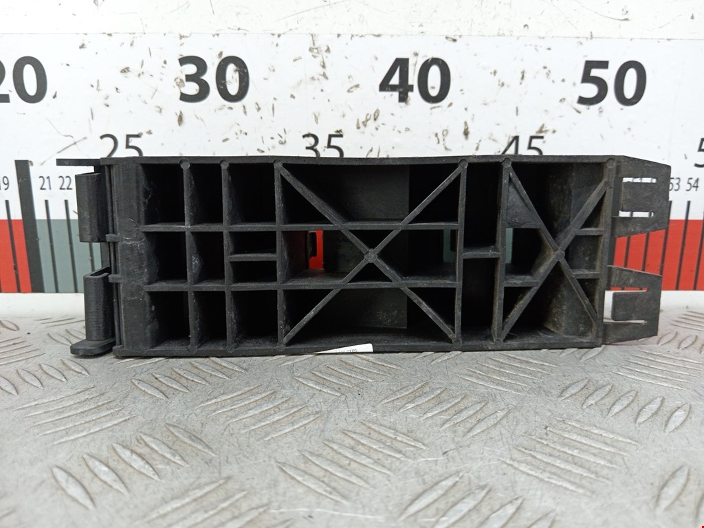 Кронштейн переднего бампера левый SAAB 900 1993-1998