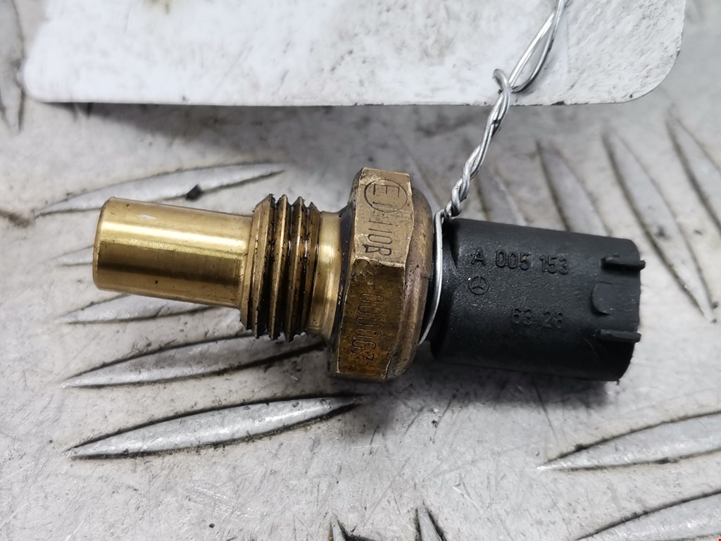 Датчик температуры (охлаждающей жидкости) MERCEDES-BENZ C-Class C-klasse W204 2007-2015