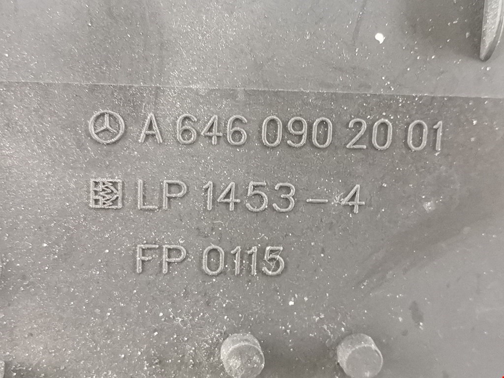 Корпус воздушного фильтра MERCEDES-BENZ C-Class C-klasse W204 2007-2015