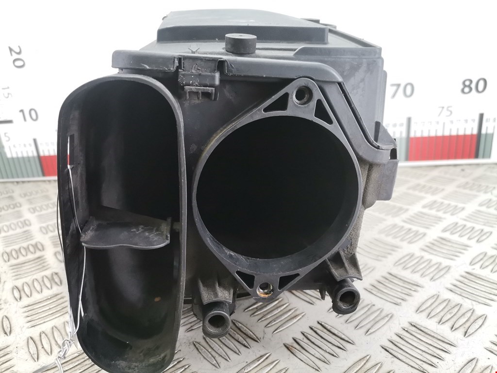 Корпус воздушного фильтра MERCEDES-BENZ C-Class C-klasse W204 2007-2015