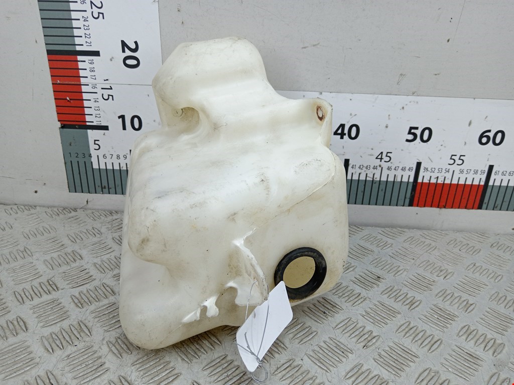 Бачок омывателя HONDA Accord V 1993-1998