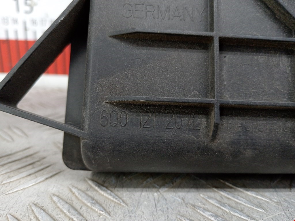 Диффузор (кожух) вентилятора VOLKSWAGEN Polo IV 2001-2009