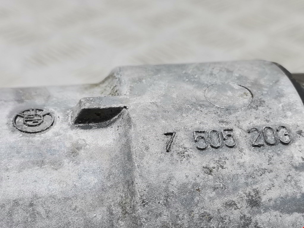 Корпус масляного фильтра BMW 3er E90/E91 2005-2012