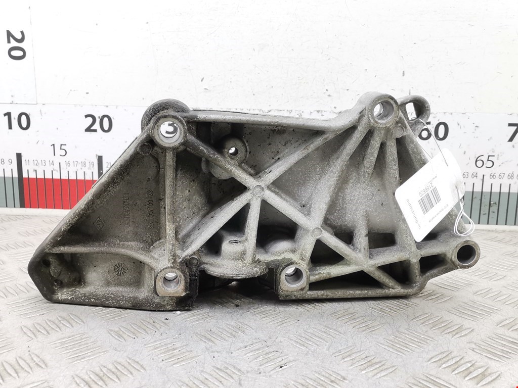 Кронштейн генератора RENAULT Scenic II 2003-2010