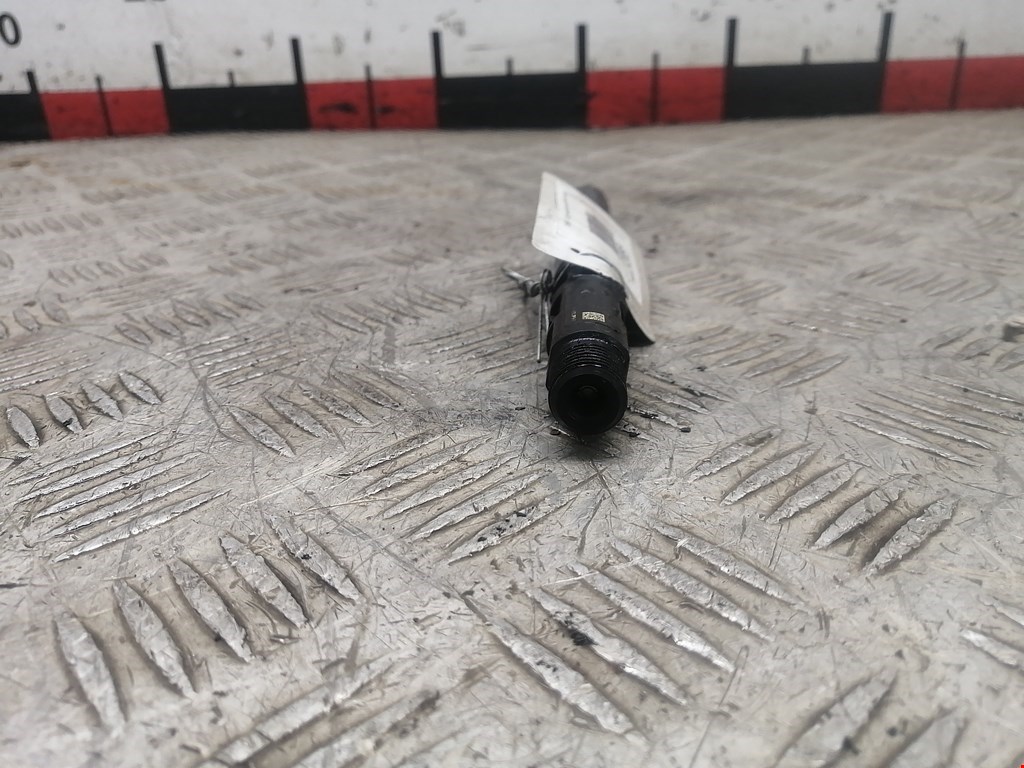 Форсунка дизельная электрическая MERCEDES-BENZ C-Class C-klasse W204 2007-2015