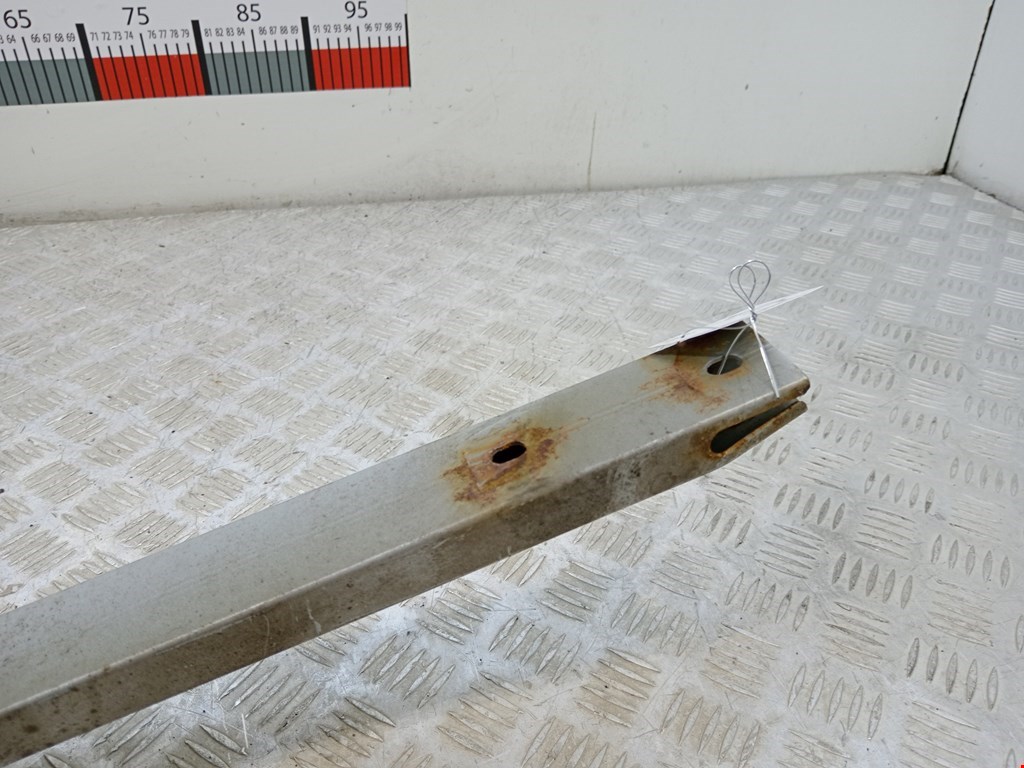 Усилитель переднего бампера (передний) NISSAN Primera P11 1996-2002