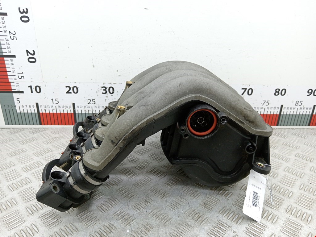 Коллектор впускной AUDI A4 B6 2001-2005