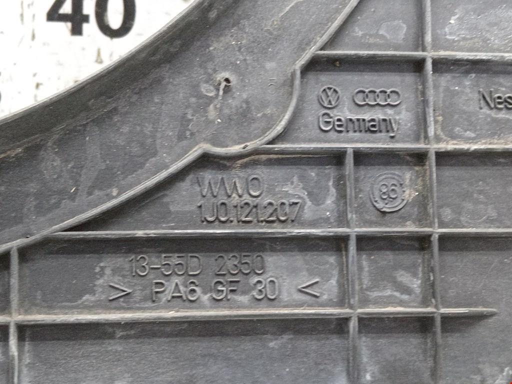 Диффузор (кожух) вентилятора VOLKSWAGEN Golf IV 1997-2003