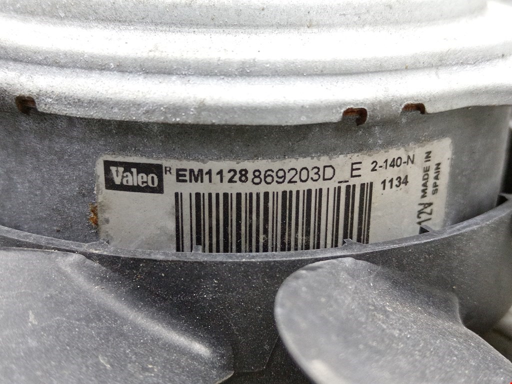 Вентилятор радиатора кондиционера AUDI A4 B6 2001-2005