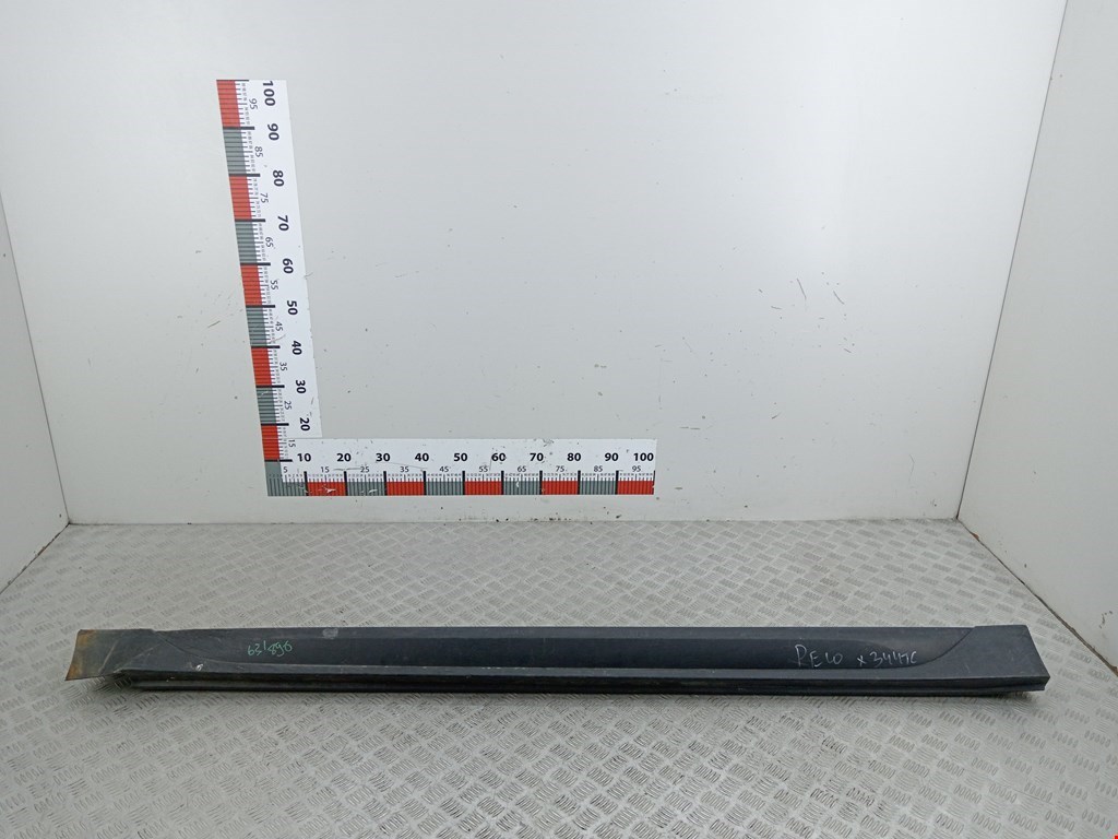 Накладка декоративная на порог правая Hyundai Tucson 3 (2015-2021)