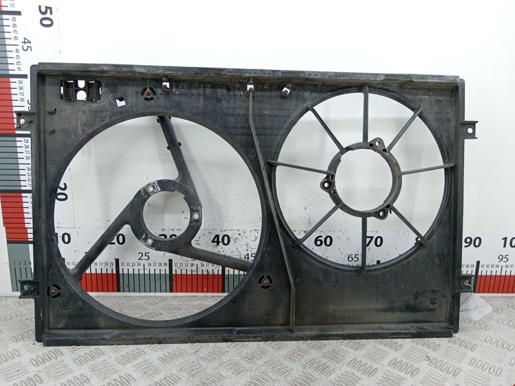 Диффузор (кожух) вентилятора VOLKSWAGEN Golf IV 1997-2003