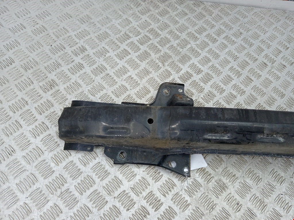 Усилитель переднего бампера (передний) VOLKSWAGEN Golf IV 1997-2003