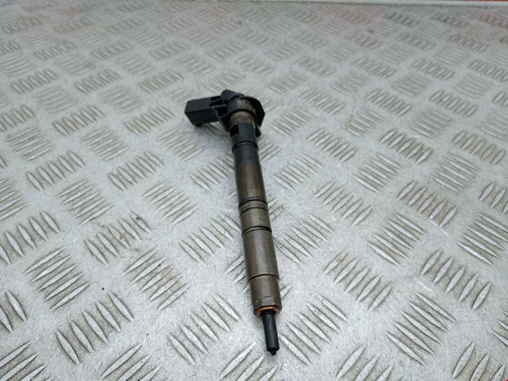 Форсунка дизельная электрическая VOLKSWAGEN Passat B6 2005-2011