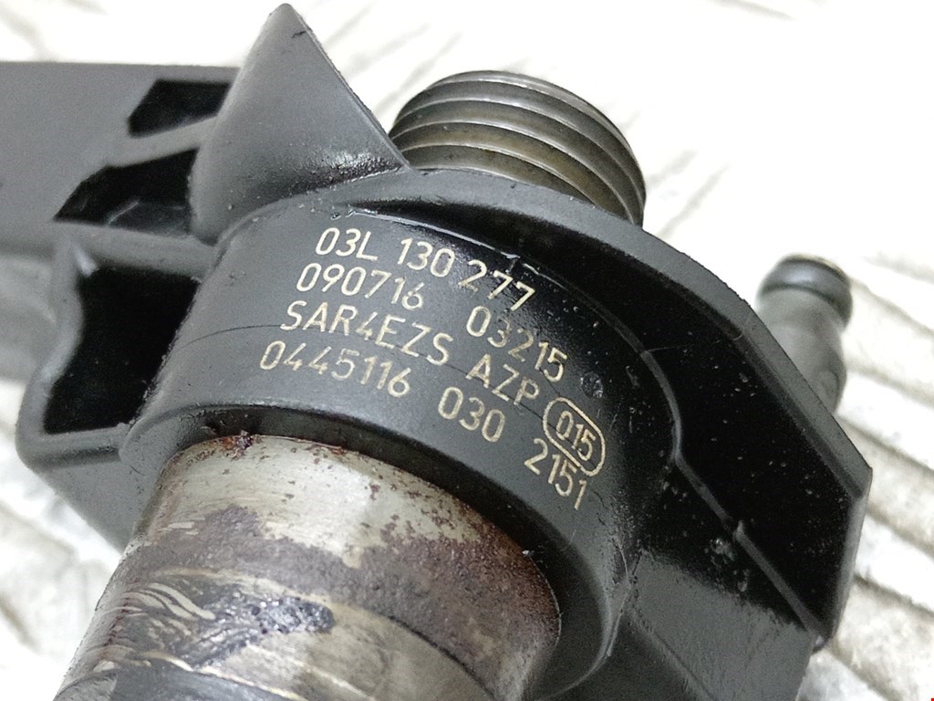 Форсунка дизельная электрическая VOLKSWAGEN Passat B6 2005-2011