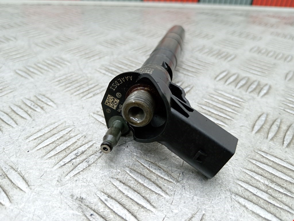 Форсунка дизельная электрическая VOLKSWAGEN Passat B6 2005-2011