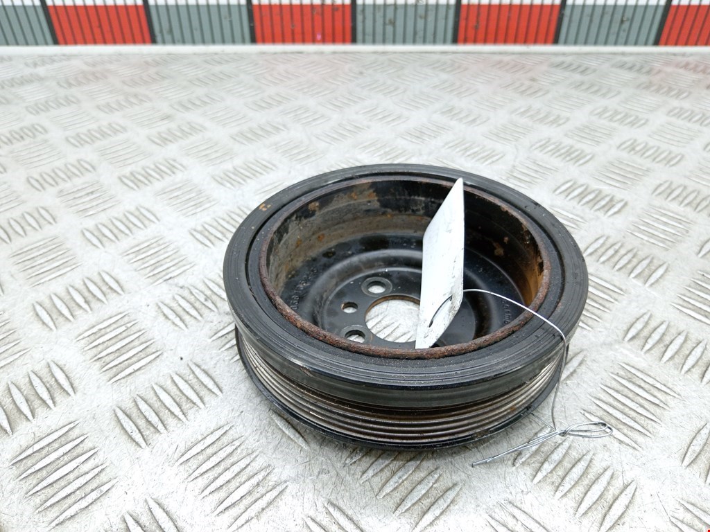 Шестерня коленвала (шкив) VOLKSWAGEN Passat B6 2005-2011