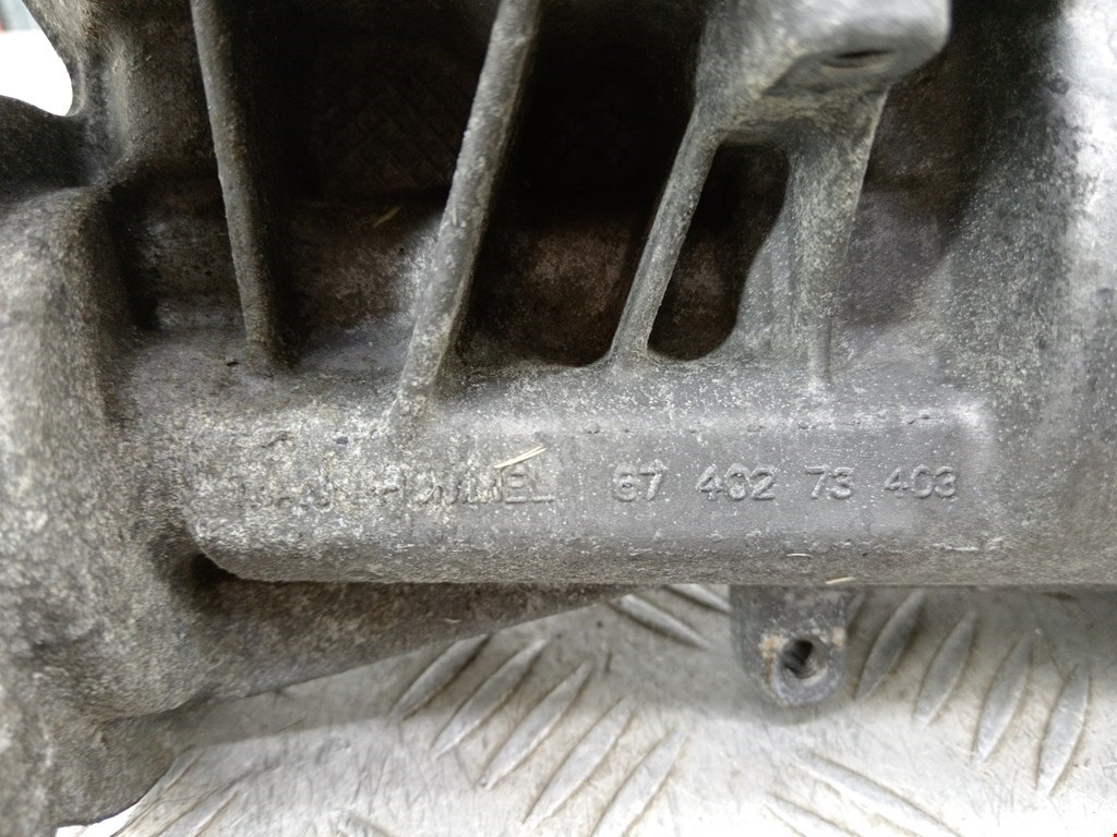 Корпус масляного фильтра VOLKSWAGEN Passat B6 2005-2011