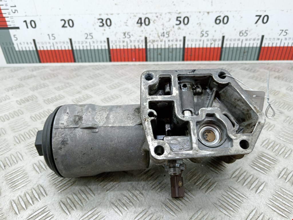 Корпус масляного фильтра VOLKSWAGEN Passat B6 2005-2011