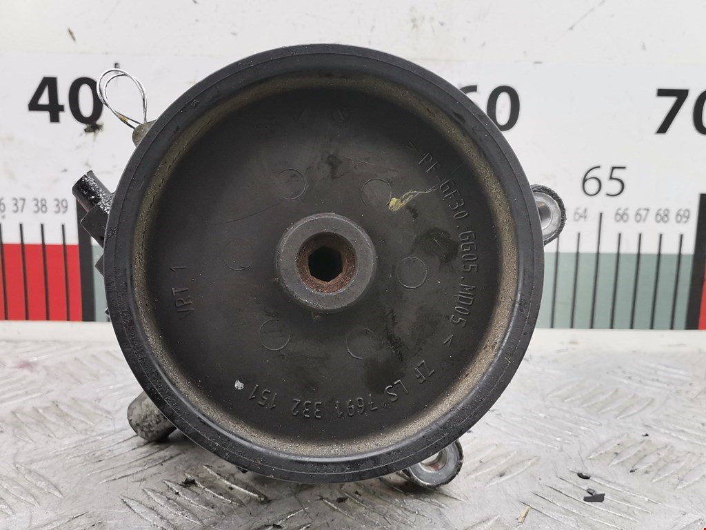 Насос гидроусилителя руля (ГУР) MERCEDES-BENZ CLS-Class C219 2004-2010