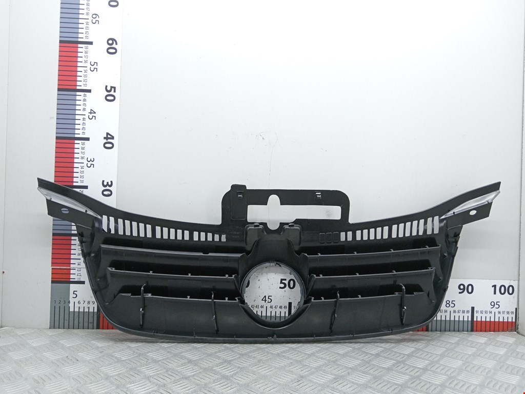 Решетка радиатора VOLKSWAGEN Touran 2003-2010
