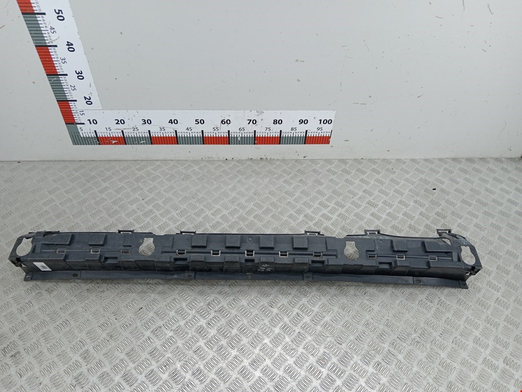 Кронштейн заднего бампера центральный MERCEDES-BENZ Sprinter 901-905/Classic 909 1995-2006