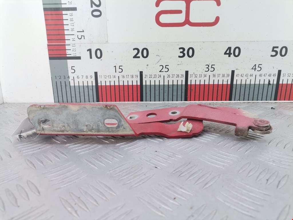 Петля капота левая/правая FORD Escort 1995-2000