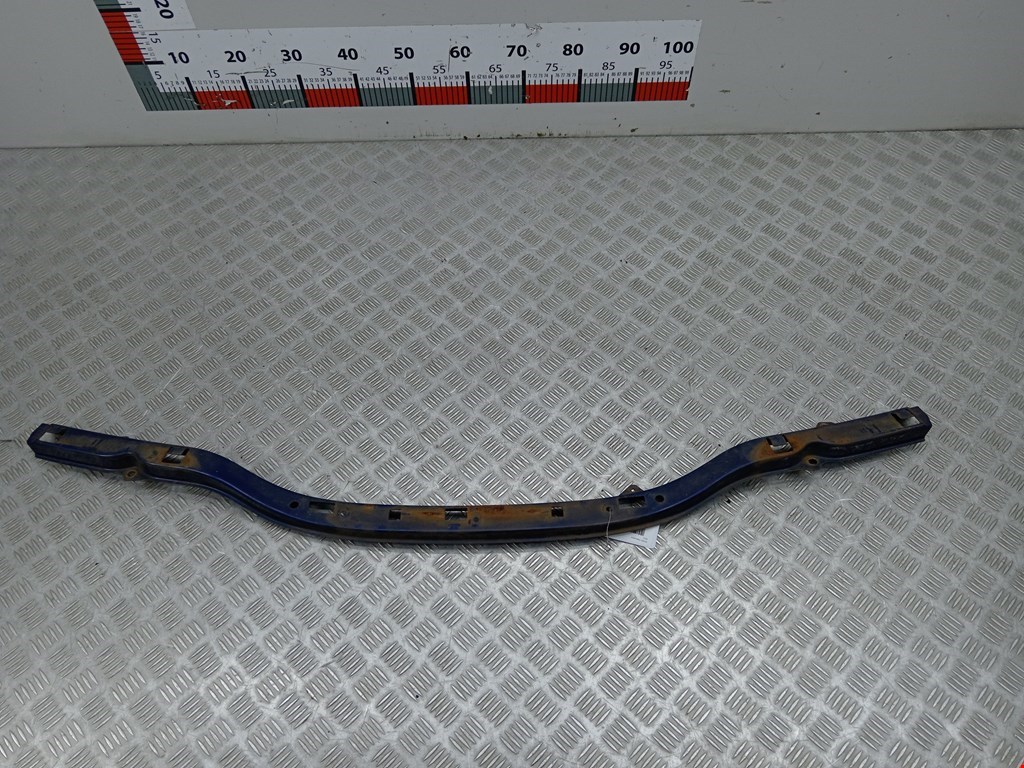 Рамка капота