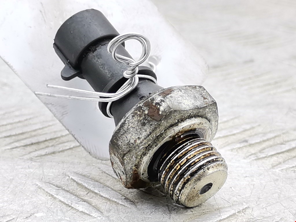 Датчик давления масла Opel Omega B (1994-2004)