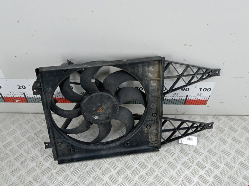 Вентилятор радиатора основного SEAT Ibiza 2002-2008