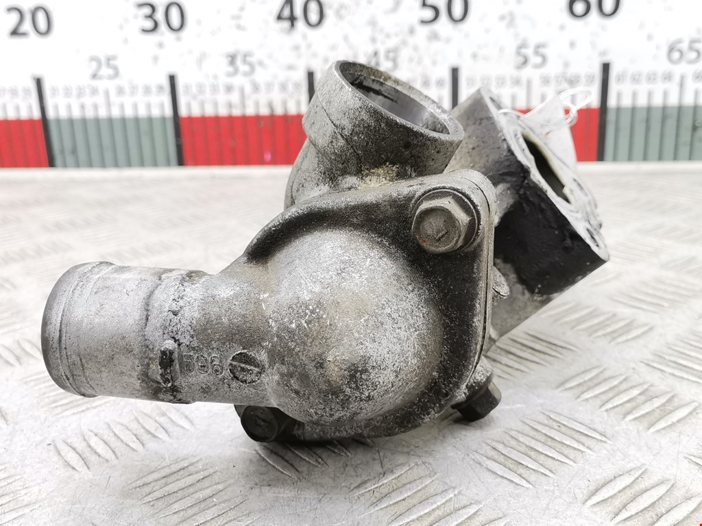 Корпус термостата MITSUBISHI Space Star 1999-2006