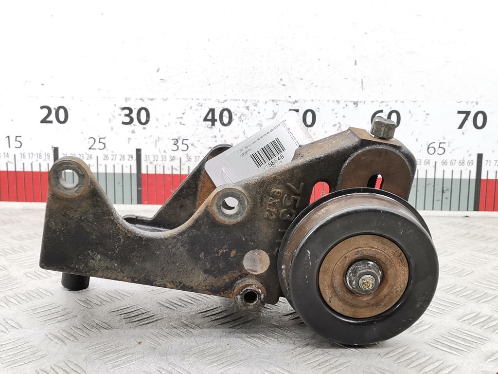 Кронштейн (крепление лапа) двигателя Mitsubishi Space_Star 1 (1998-2005)